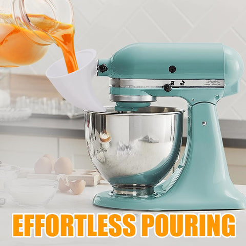 GreeSuit vertido guiado para KitchenAid facilita añadir harina al tazón sin goteos.