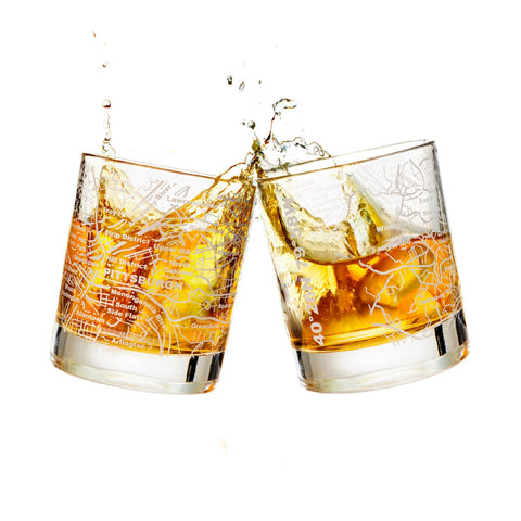 Vaso Greenline Goods con mapa de Pittsburgh grabado, ideal para degustaciones de whisky.
