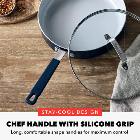 Horno hasta 200°C para la sartén GreenPan x Bobby Flay para terminar platos
