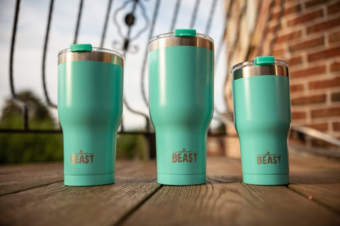 Greens Steel Beast 20oz recubrimiento en polvo, color duradero y uniforme.