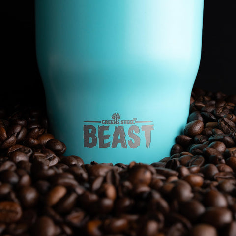 Greens Steel Beast opción versátil para bebidas calientes o frías durante el día