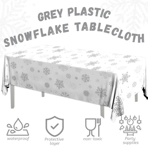 Mantel GREHUMOR con diseño de nieve escandinavo, ambiente invernal elegante.