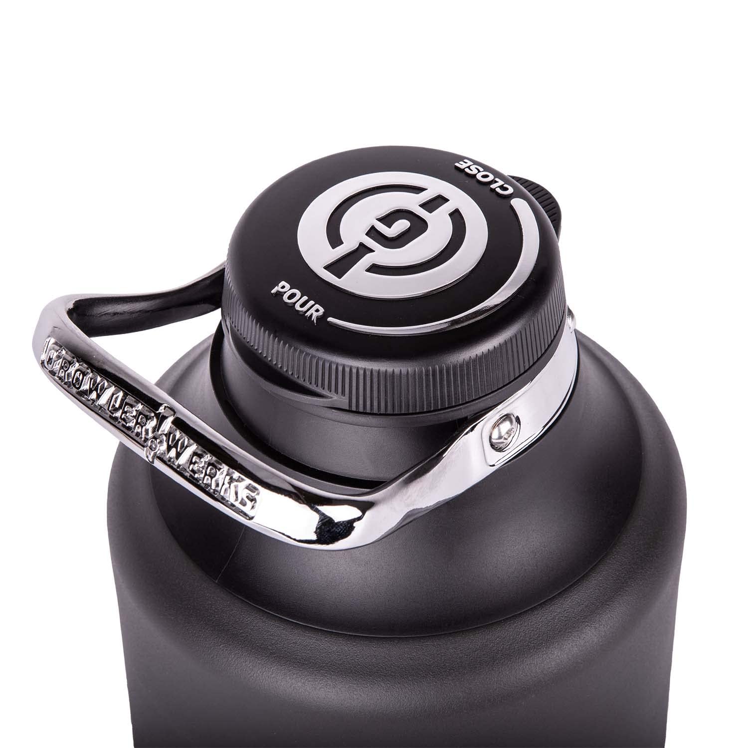 GrowlerWerks Element con cierre giratorio para verter sin quitar la tapa.