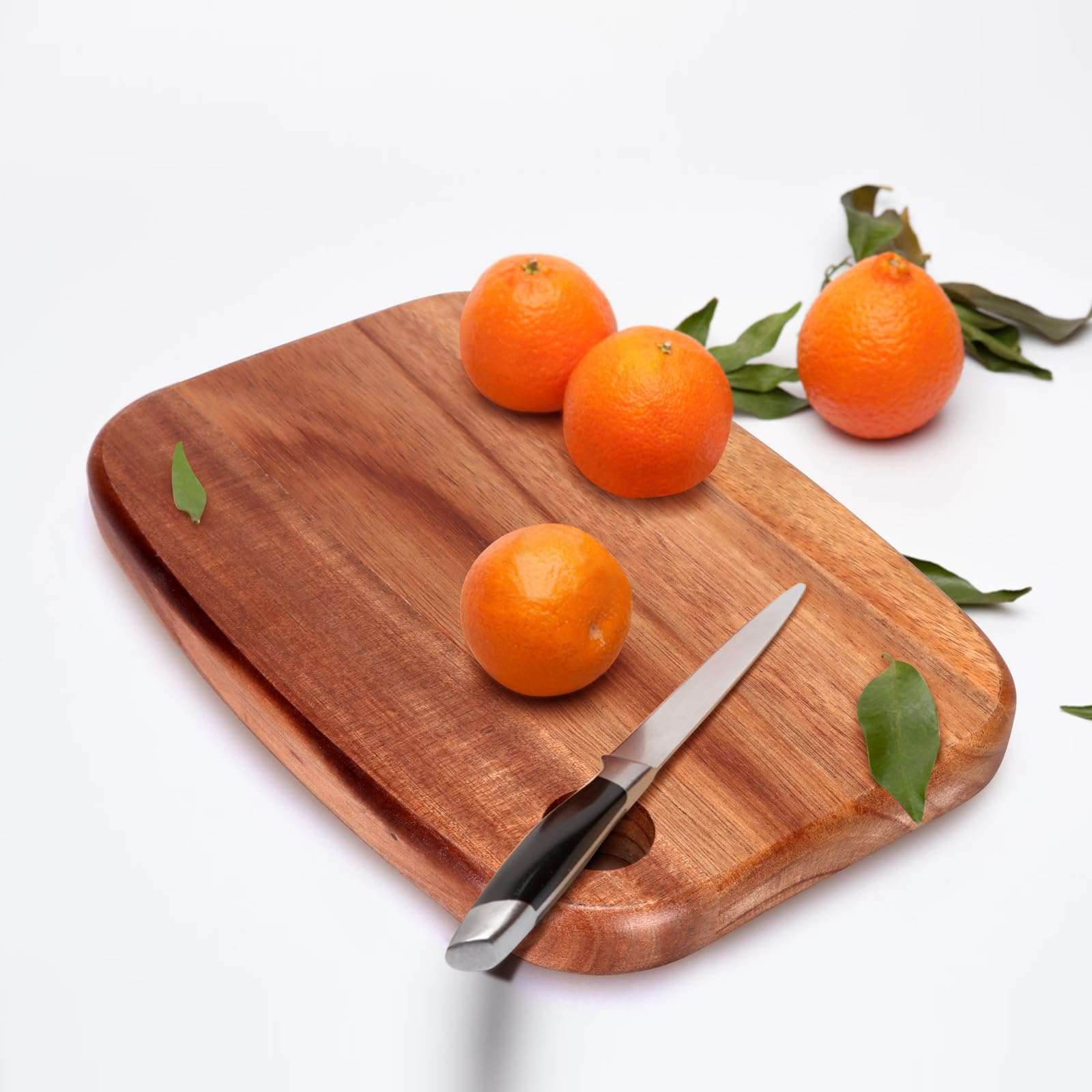 Gtencemen tabla acacia, agujero para colgar facilita almacenamiento.