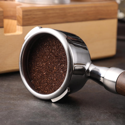 Mango de madera ergonómico de GURUDAR para un agarre cómodo