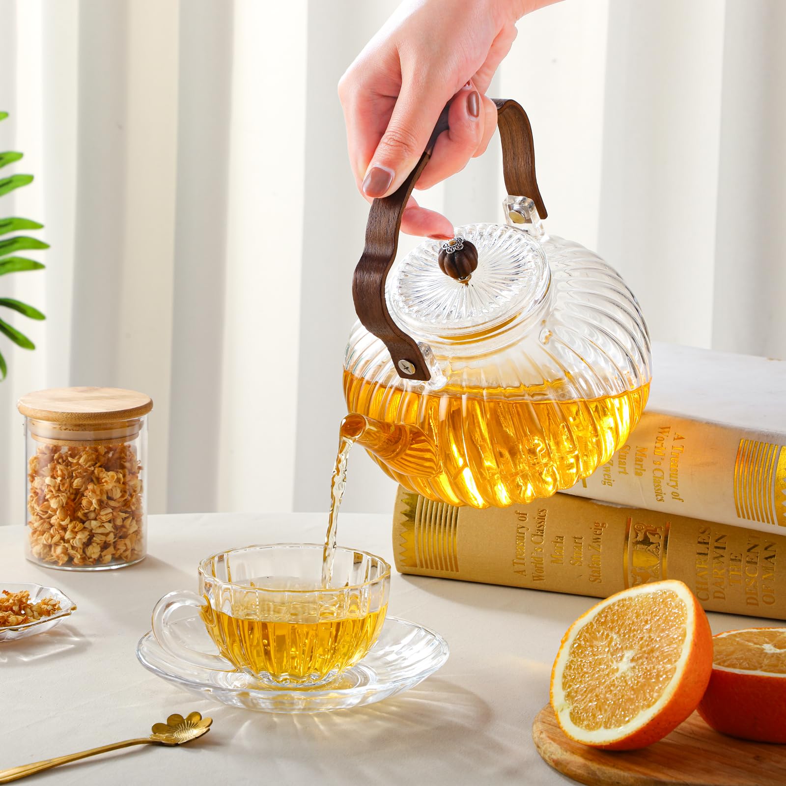Tapa y sello de Gurudar conservan aroma en la tetera durante la infusión.