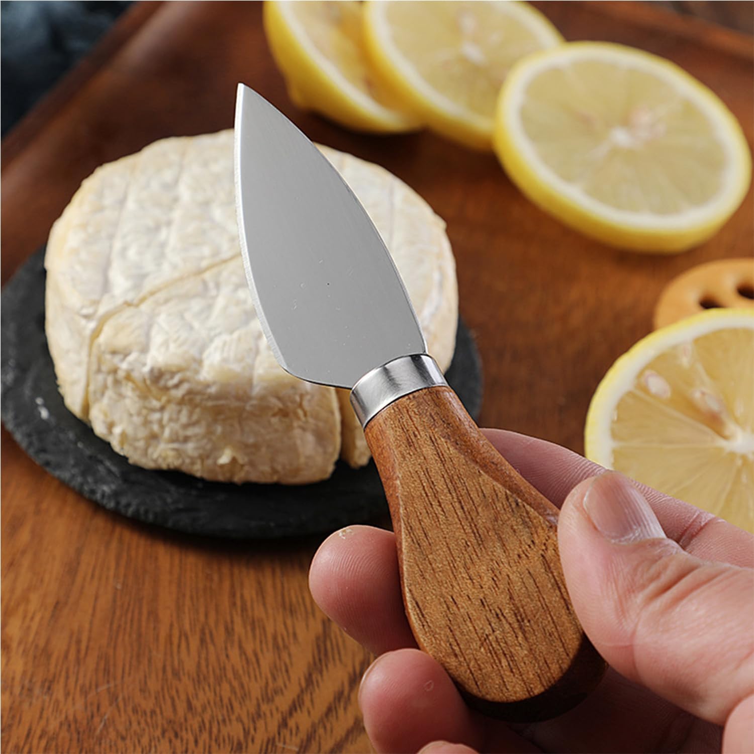 Cuchillo en forma de corazón GXIQYL para porciones elegantes de queso.