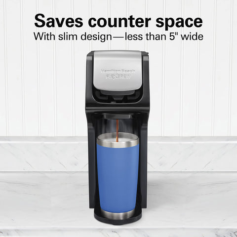 Hamilton Beach FlexBrew: soporte desmontable para tazas estándar o vasos de viaje.