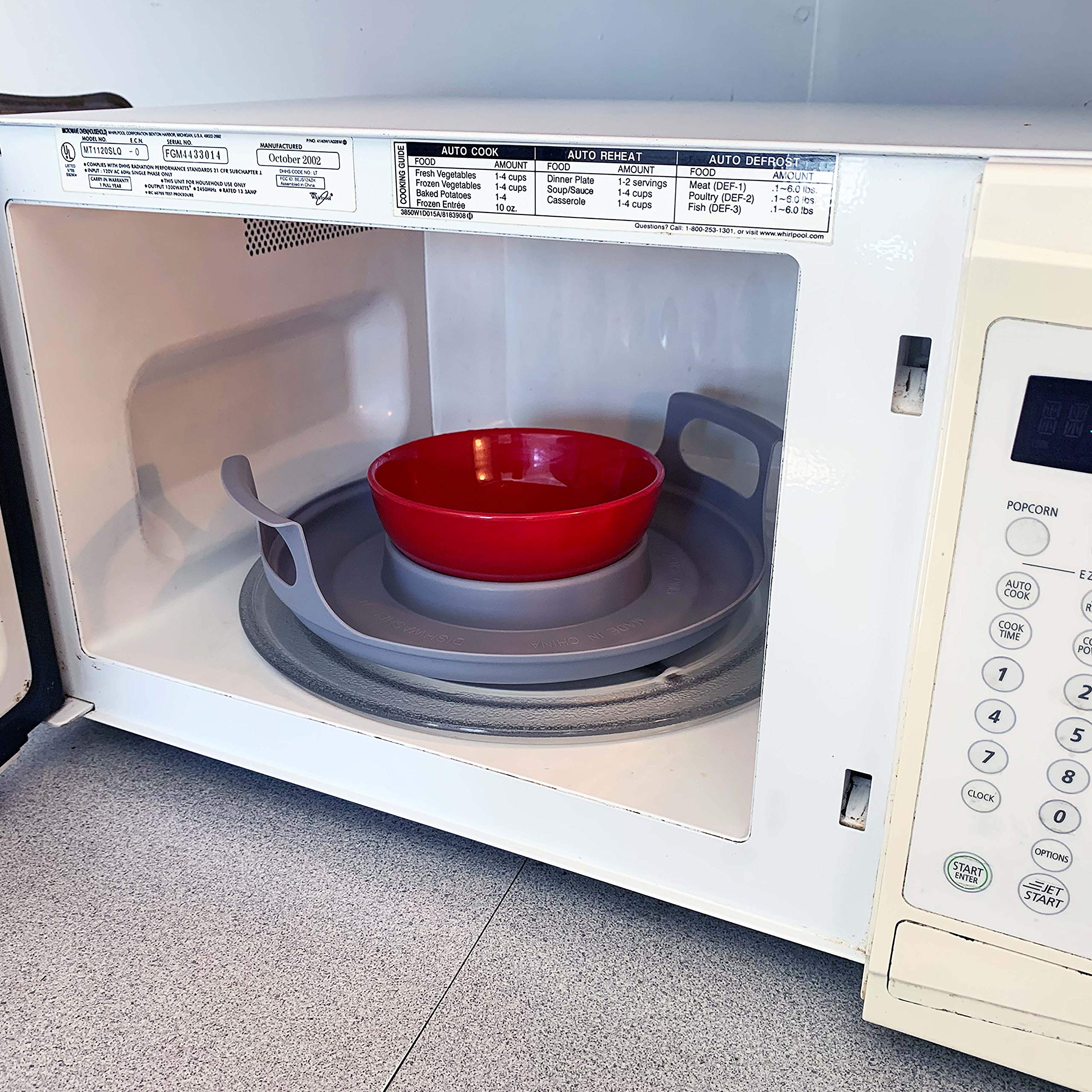 Handy Gourmet borde elevado evita derrames al retirar comida del microondas