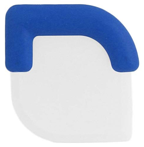 Raspador Handy Housewares color aleatorio añade estilo y función.