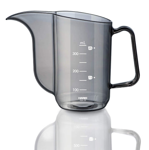 Hario V60 Air Hervidor con resina negra transparente para vertidos más precisos.