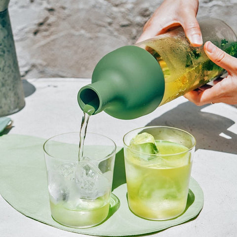 Sangría u otras bebidas frías con la botella HARIO.