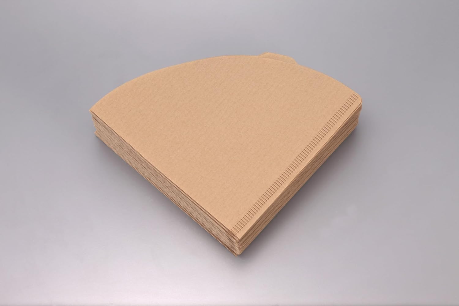 Filtro de papel HARIO V60 tamaño 02, facilita limpieza y extracción consistente.