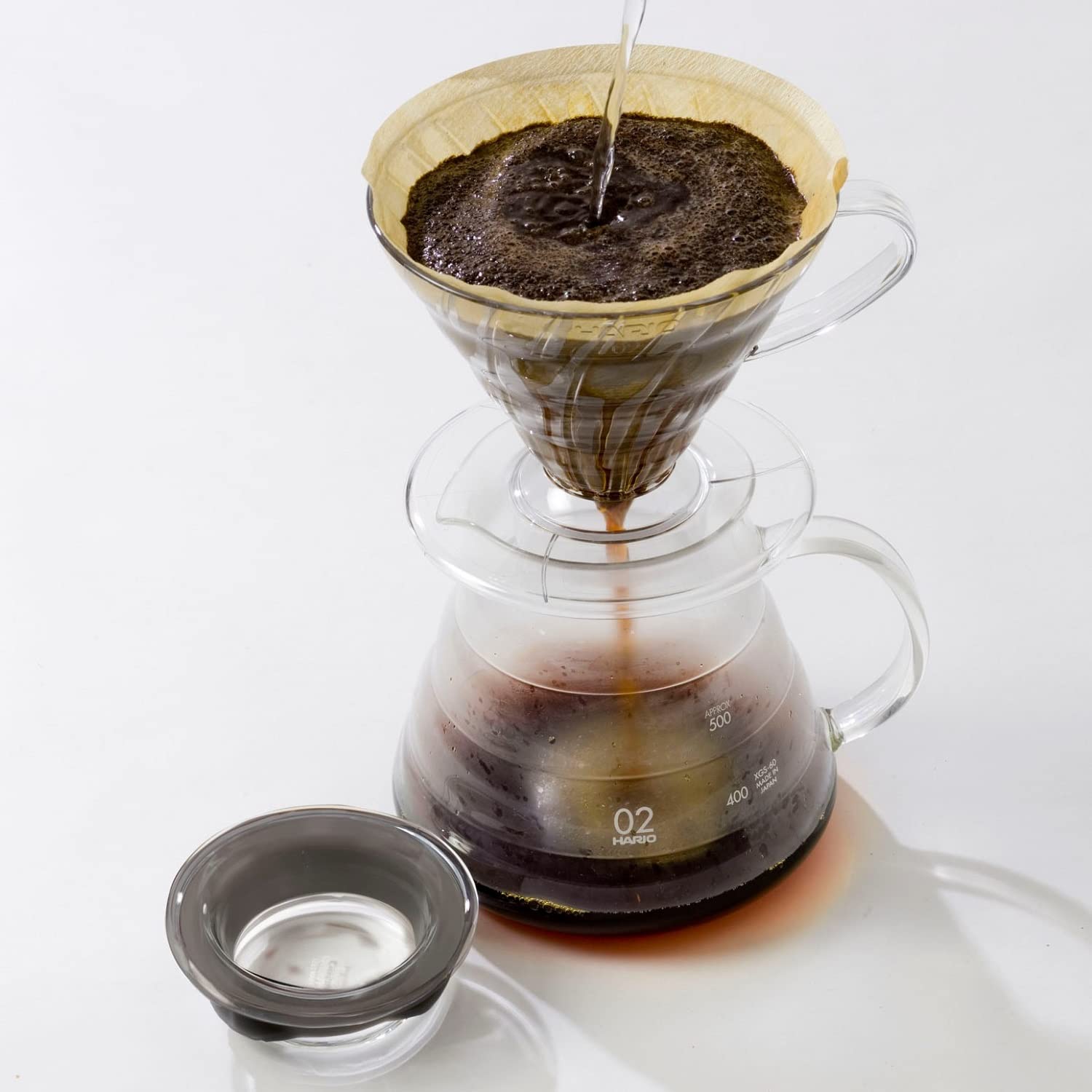 Jarra Hario V60 de vidrio con diseno ergonómico para verter con comodidad