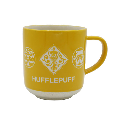 Taza Harry Potter Hufflepuff con escudo de casa, ideal para tu café diario.