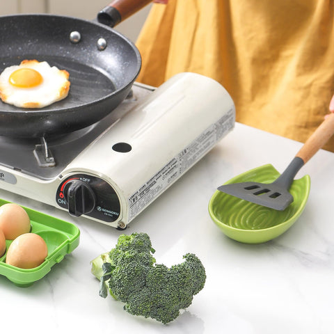 Hasense uso diario en cocina para mantener utensilios ordenados