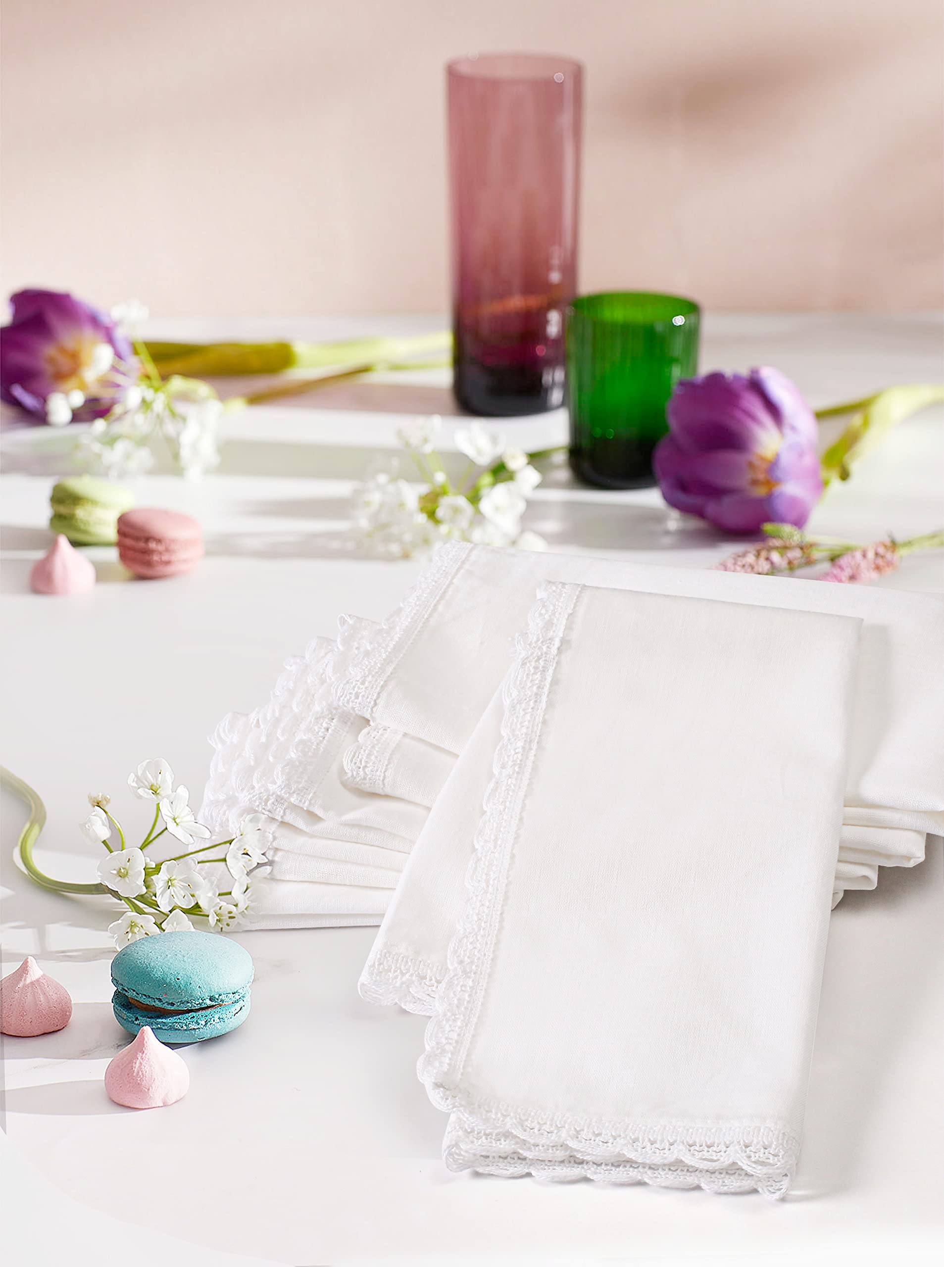 Hausattire: servilletas en uso en evento formal para ambiente elegante.