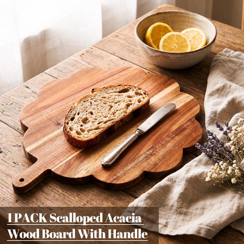 Tabla Havawish de acacia para cortar pan y embutidos con estilo.