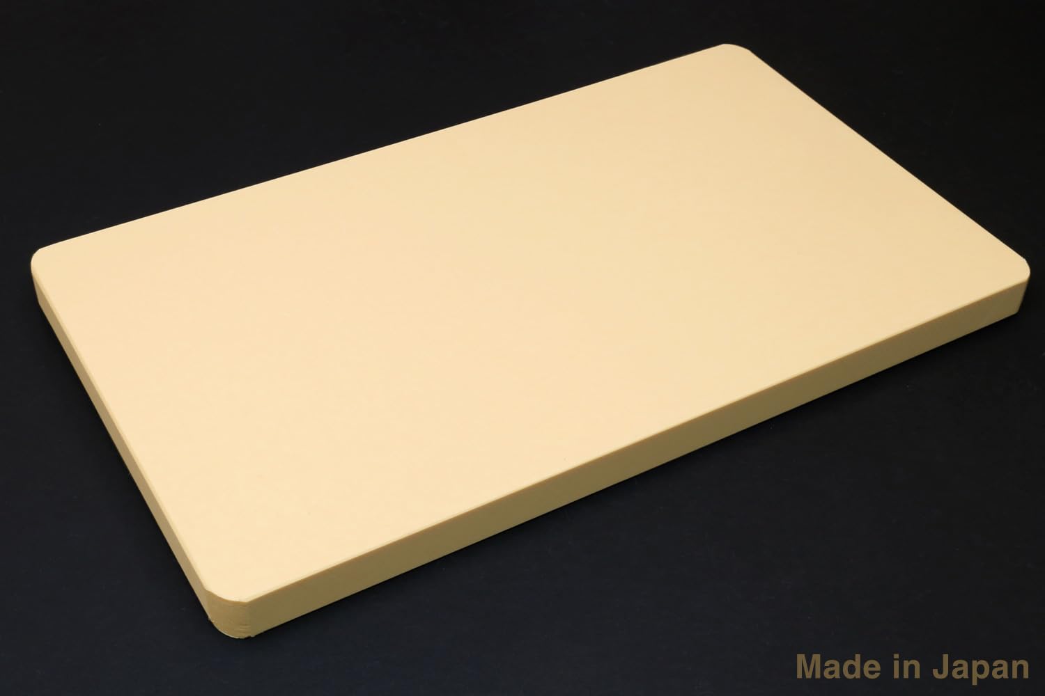 Tabla Yoshihiro Hi Soft lateral; diseño ergonómico para cortes controlados.