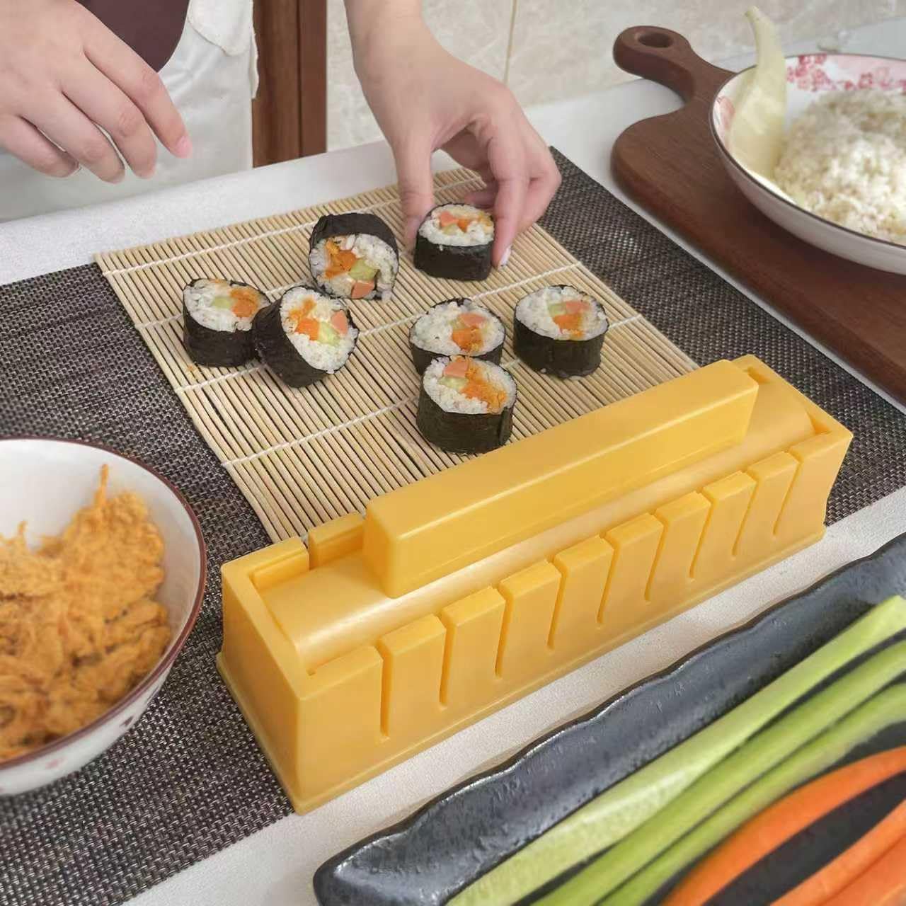 Healthman Sushi Maker: cucharon-arroz para medir y rellenar con precisión.