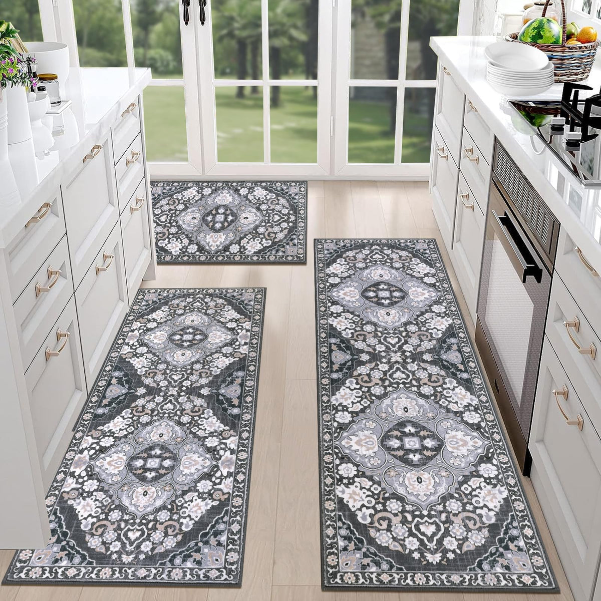 Conjunto de 3 alfombras HEBE RUGS para áreas amplias y mayor confort.