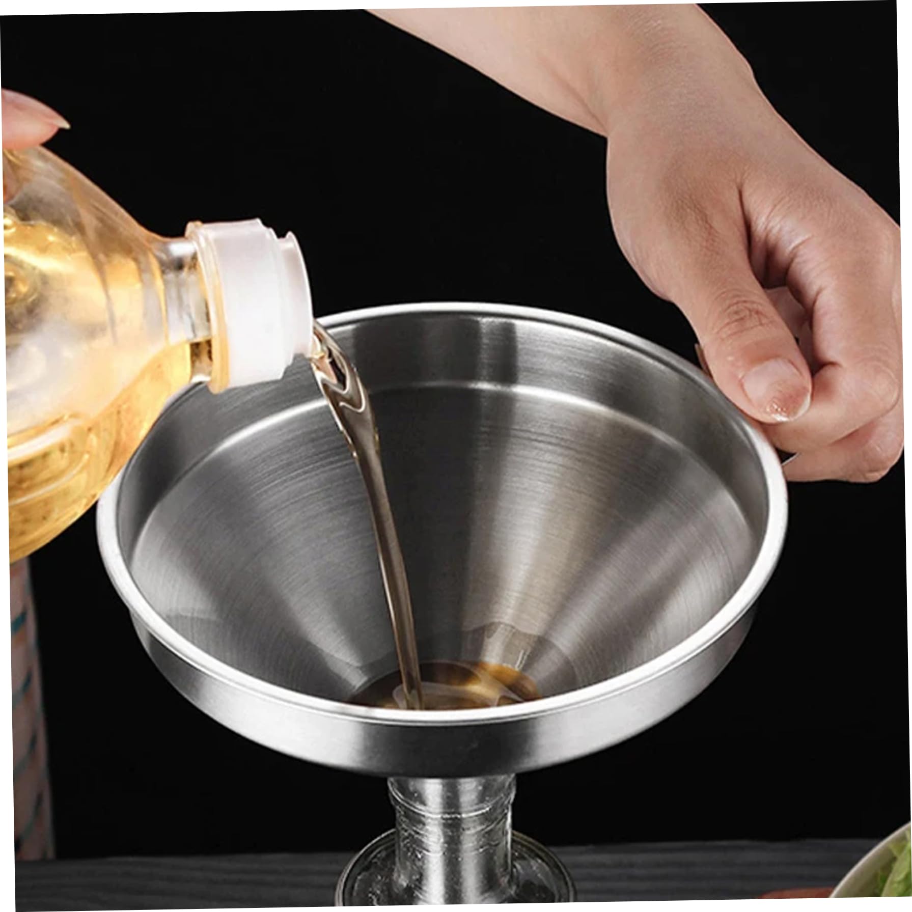 Embudo multifuncional Heidouse en cocina para líquidos y secos.