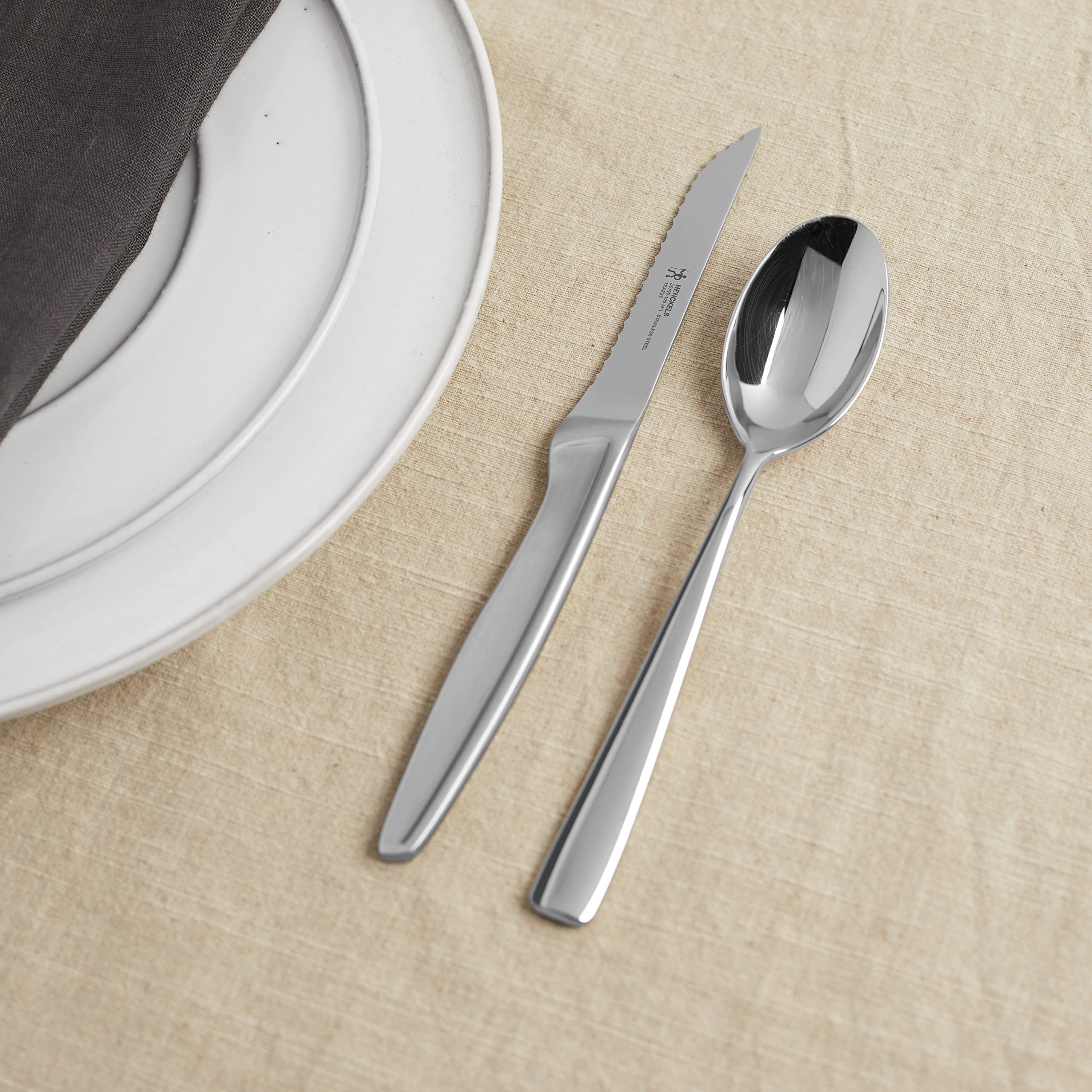 Conjunto de cuchillos HENCKELS plateados, durabilidad de una pieza.