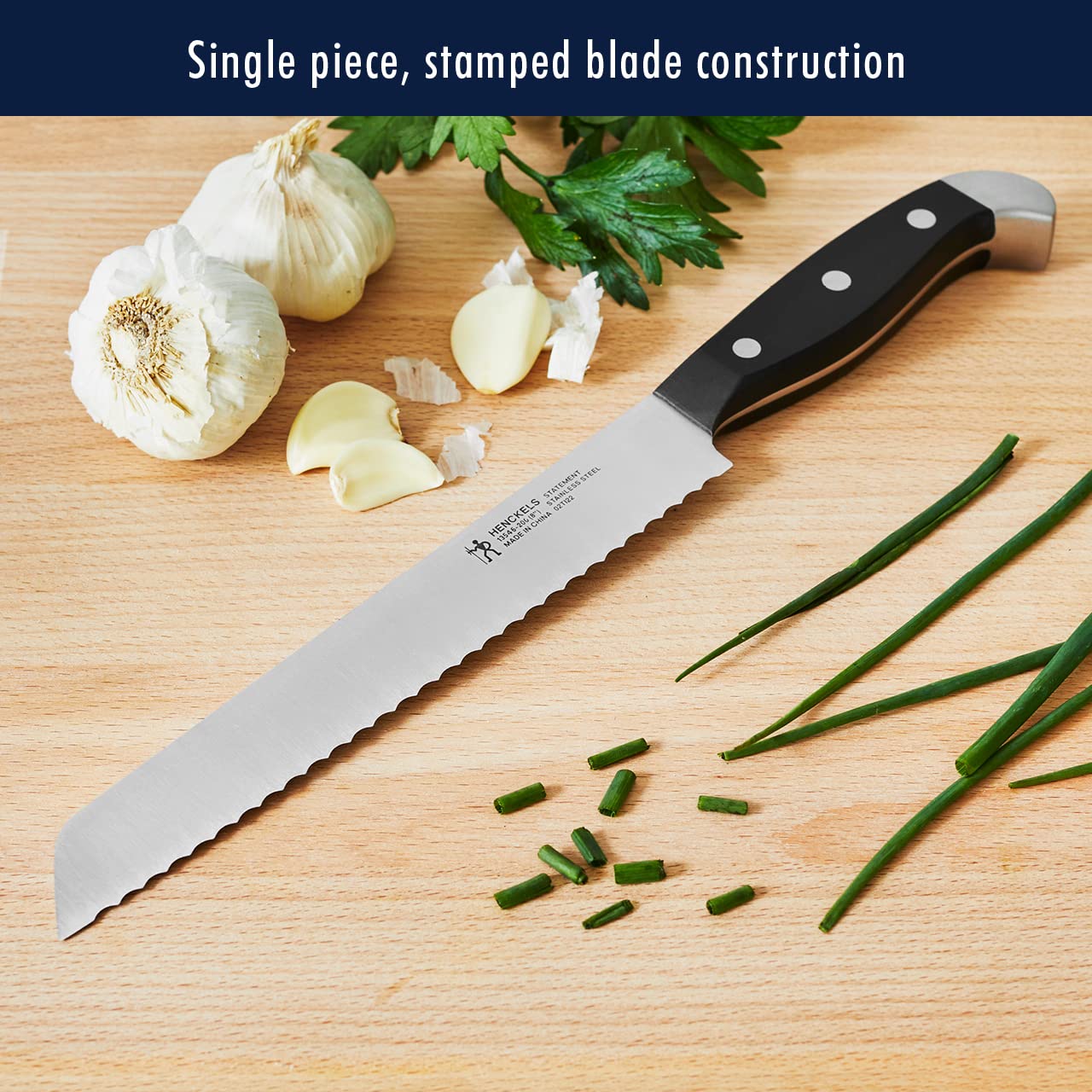 Cuchillo santoku HENCKELS con borde hueco para antiadherencia