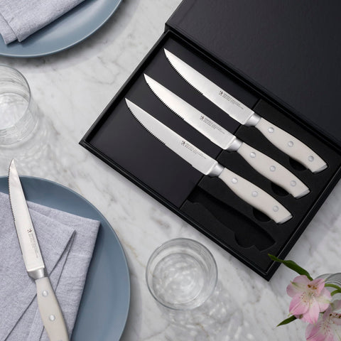 Mango ergonómico con tres remaches en cuchillo HENCKELS Forged Accent