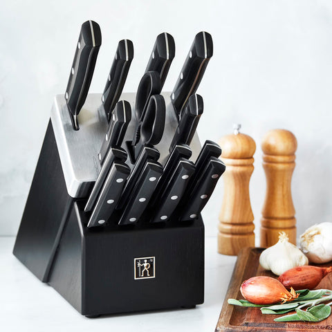 Santoku hueco de 5.5 pulgadas HENCKELS Solución para cortes suaves y precisos.