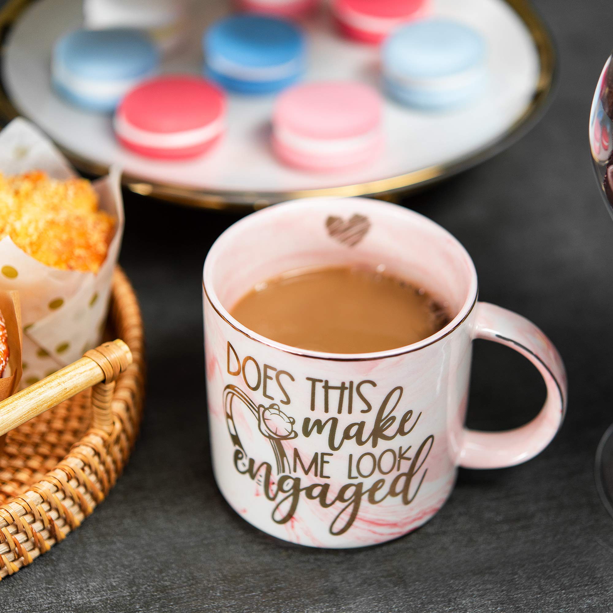 Taza Hendson compromiso en uso diario, elegante para café matutino
