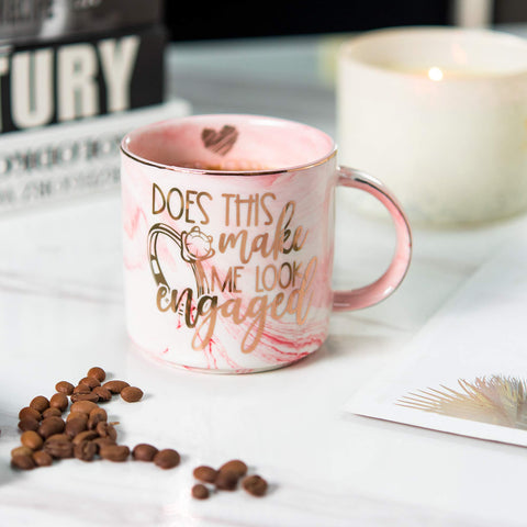 Taza Hendson compromiso en cocina contemporánea, muestra elegancia y celebración