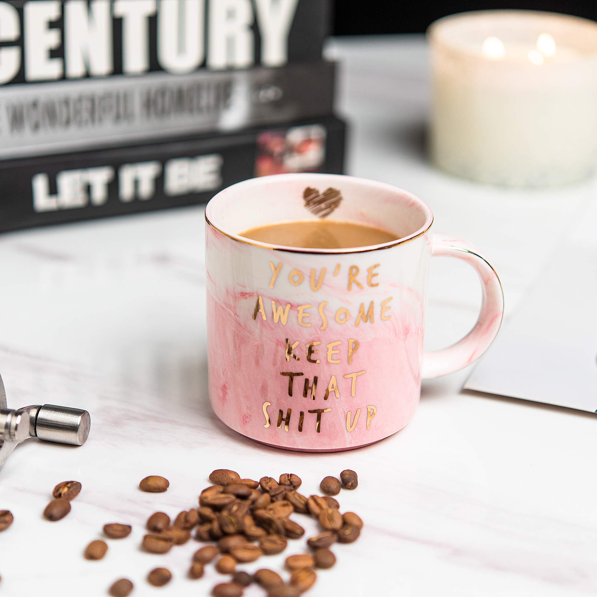 Taza Hendson con diseño rosado y tacto agradable.