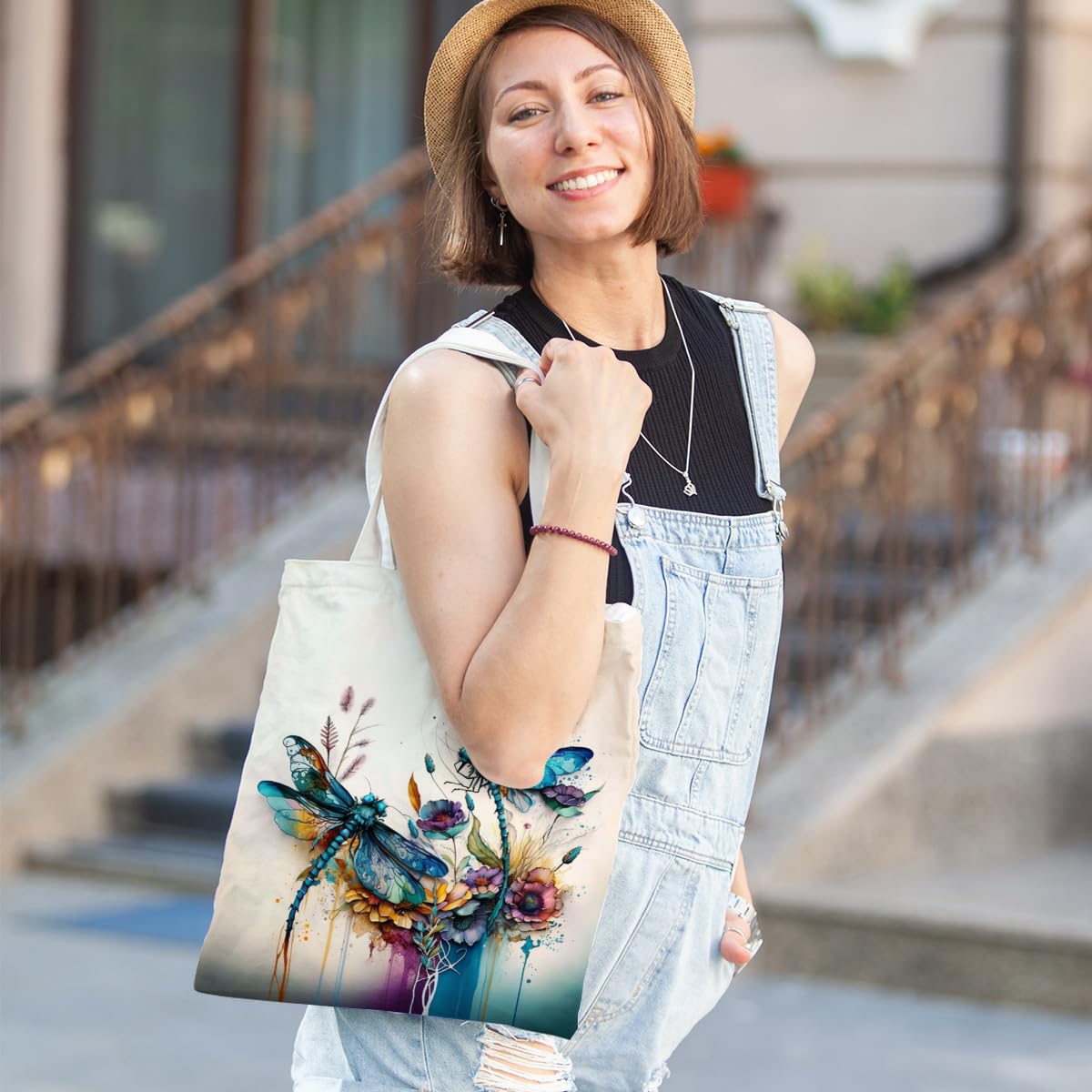 Henhesaha tote libélula detalles y impresión doble para regalos con estilo.