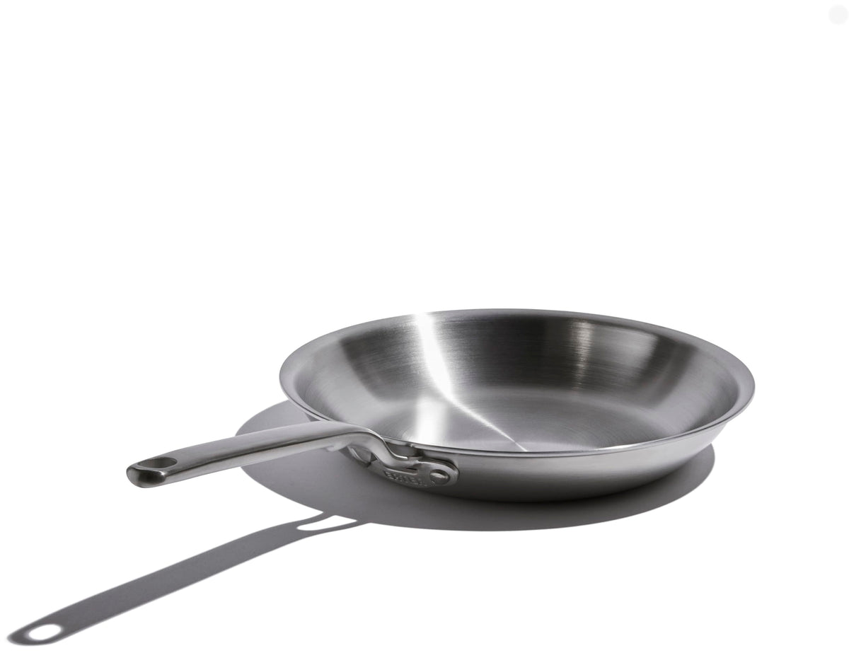 Heritage Steel Eater sarten 10.5 pulgadas, vista frontal, cocción uniforme para recetas diversas.