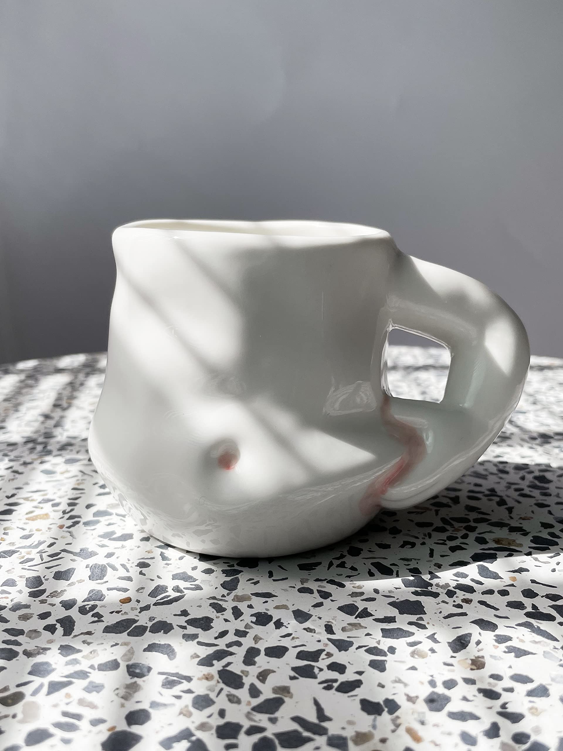 Taza Hesim Mango Grande Agarre Amplio: ergonomía para bebidas calientes