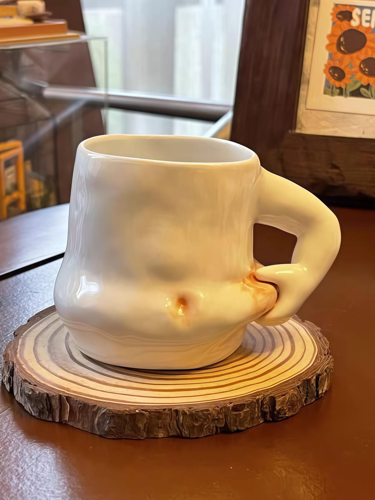 Taza Hesim Panza Abultada Frontal: agarre cómodo para café diario