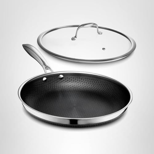 Conjunto HexClad de 12 pulgadas con tapa de vidrio, listo para cocinar.