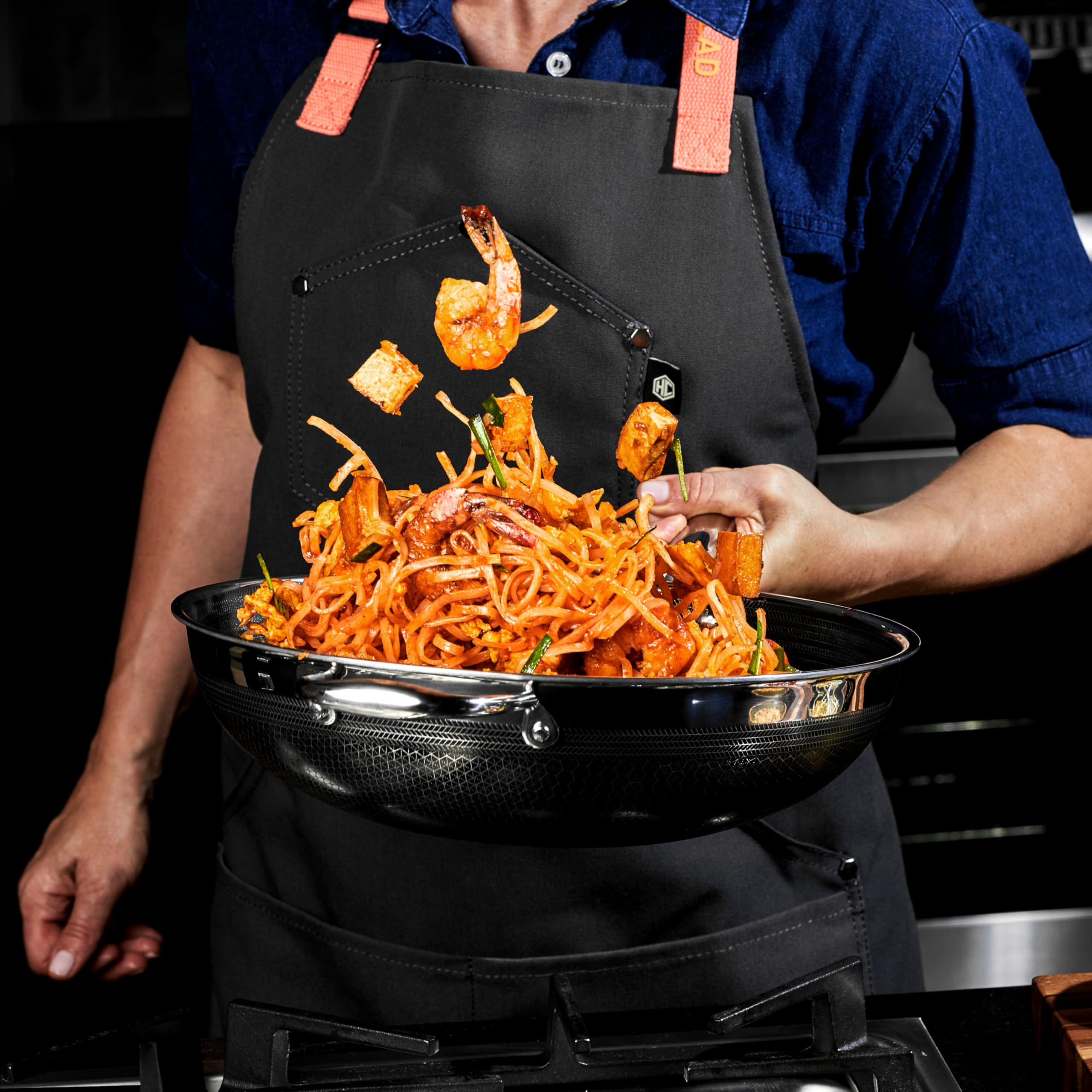HexClad Wok con garantía de por vida frente a defectos de fabricación.
