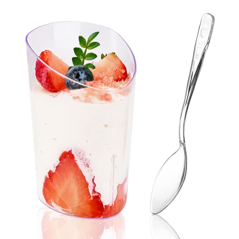 Vasos de postre Hiasobre de 3 oz, ideales para porciones simples y elegantes.