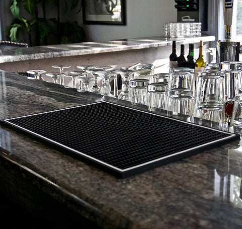 Highball & Chaser: alfombrilla bar evita derrames y mantiene limpio el mostrador.