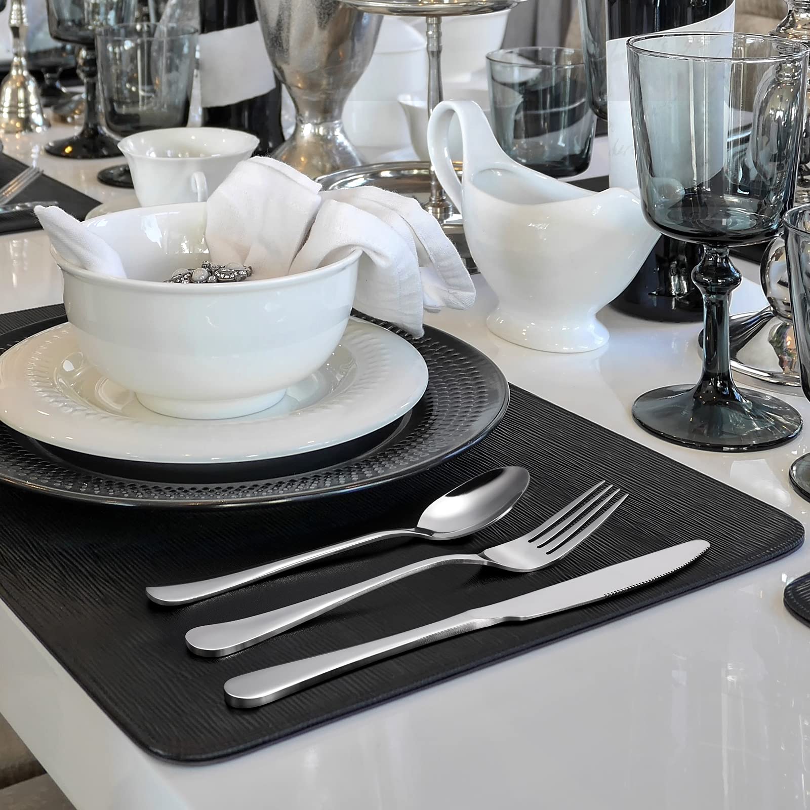 HIWARE cubiertos presentación elegante para mesa y ocasiones especiales.