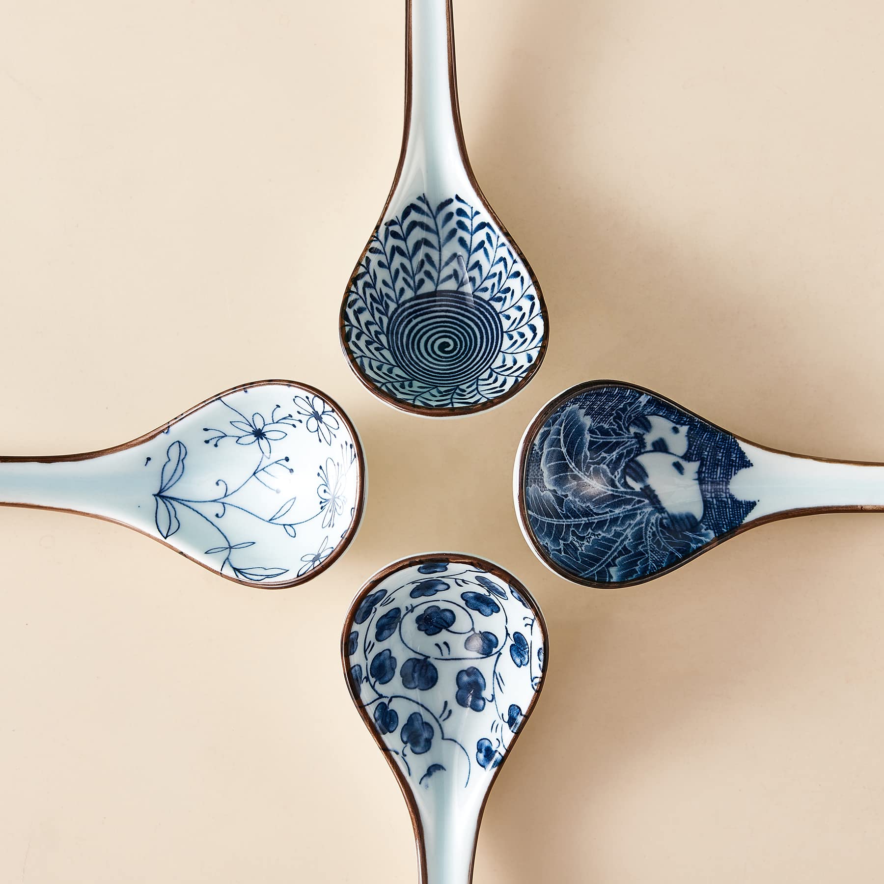 Hoilse cuchara cerámica para dumplings, realza la experiencia al servir platillos asiáticos.