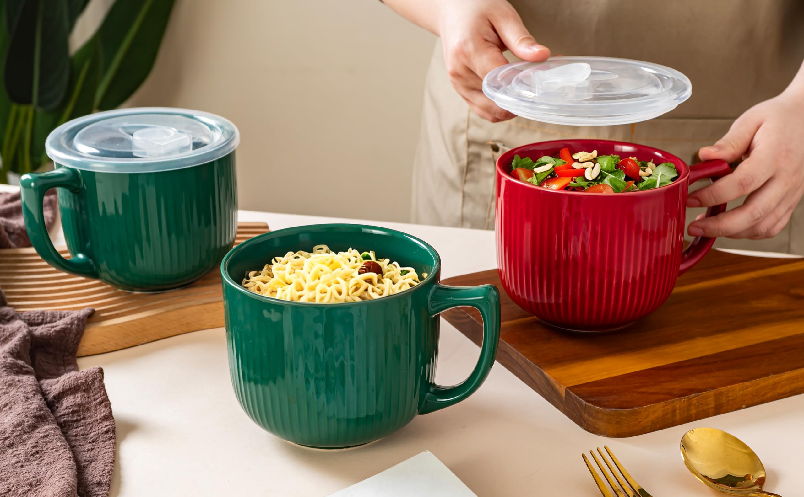 Hoilse tazón para picnic con tapa, mantiene la comida protegida.