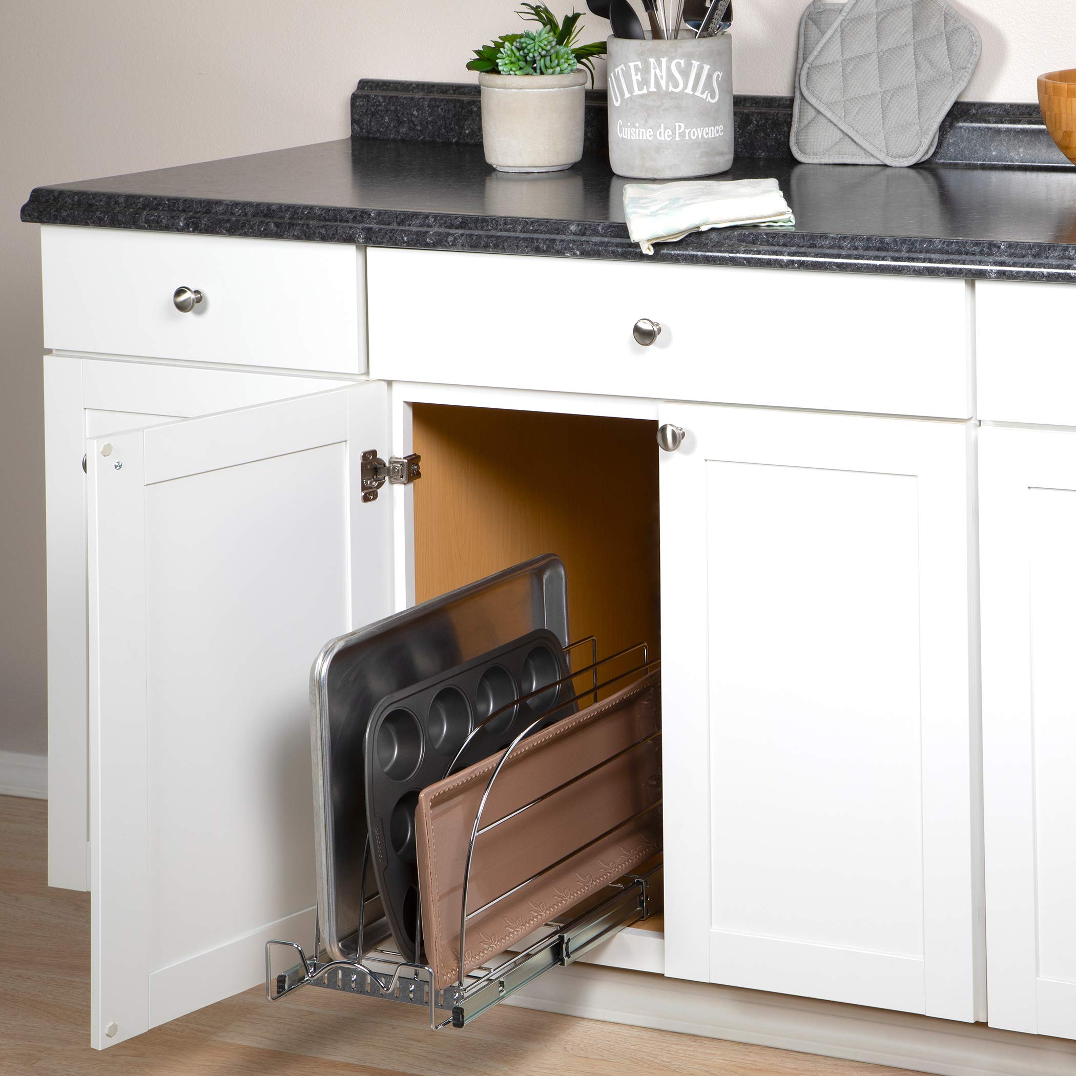 HOLDN’ STORAGE divisores ajustables para bakeware, optimizan el espacio.
