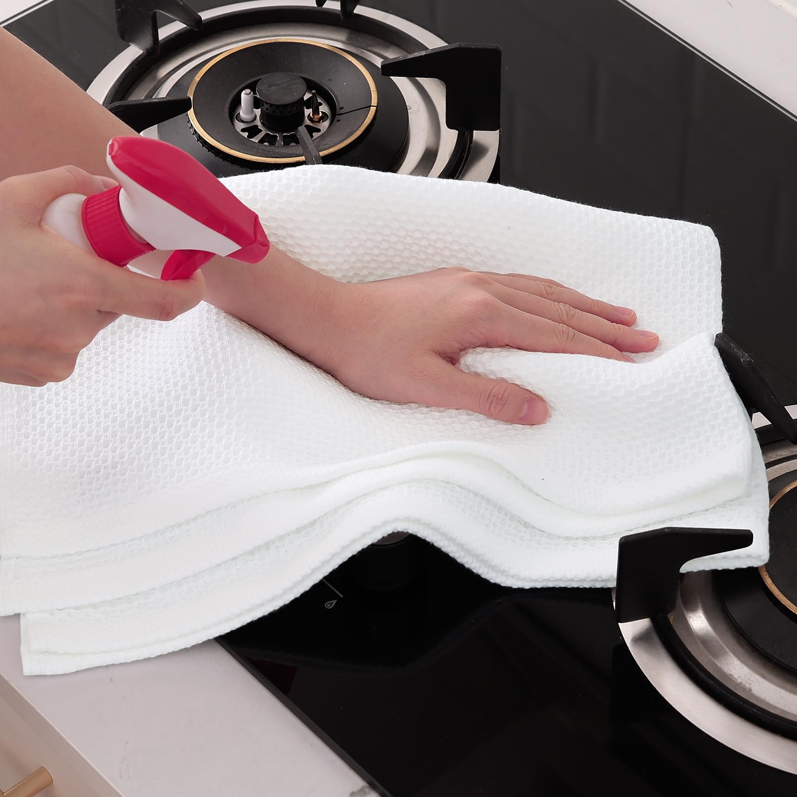 Pack de 4 toallas Homaxy para un kit de cocina ordenado.