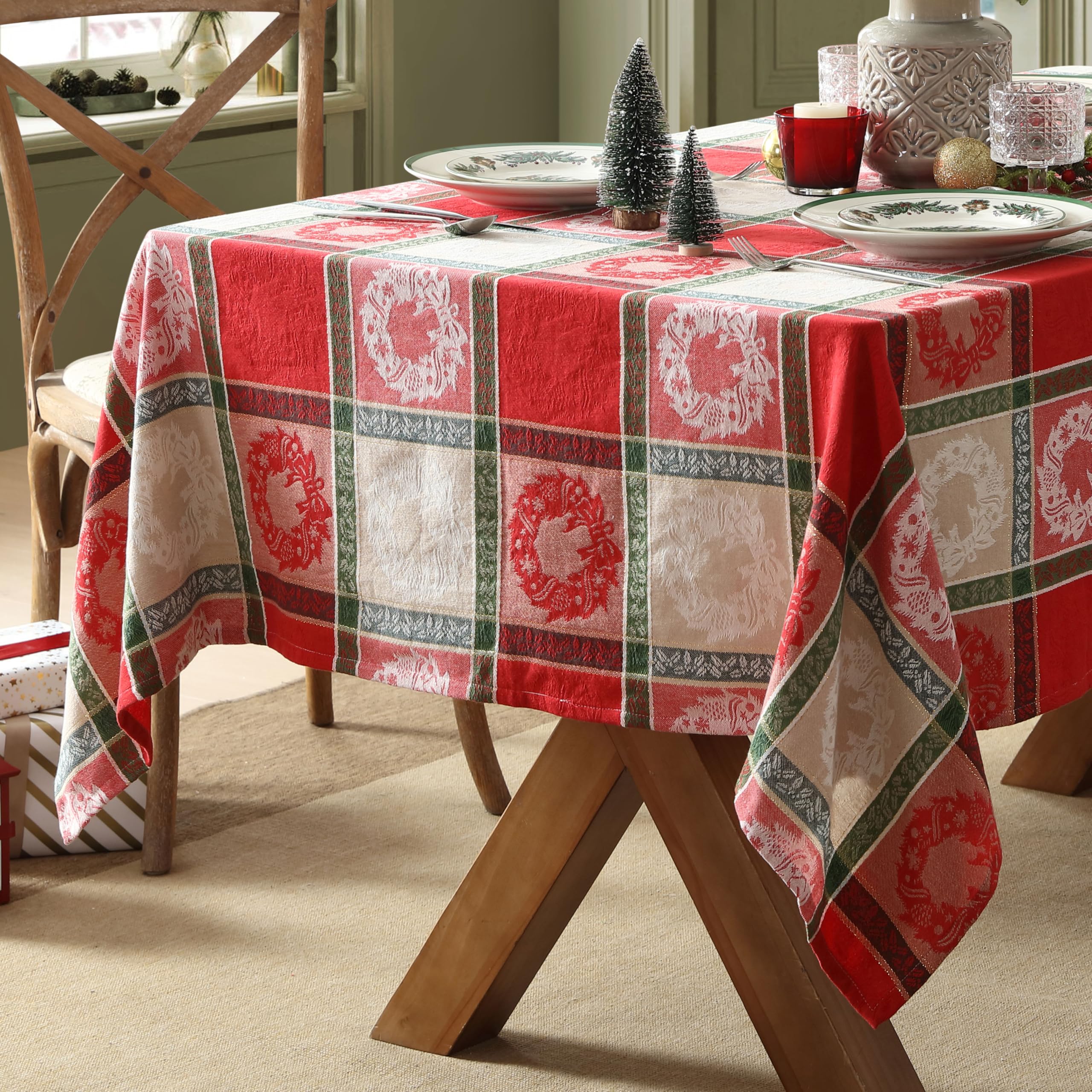 Mantel Home Bargains Plus ideal para cenas y reuniones festivas.