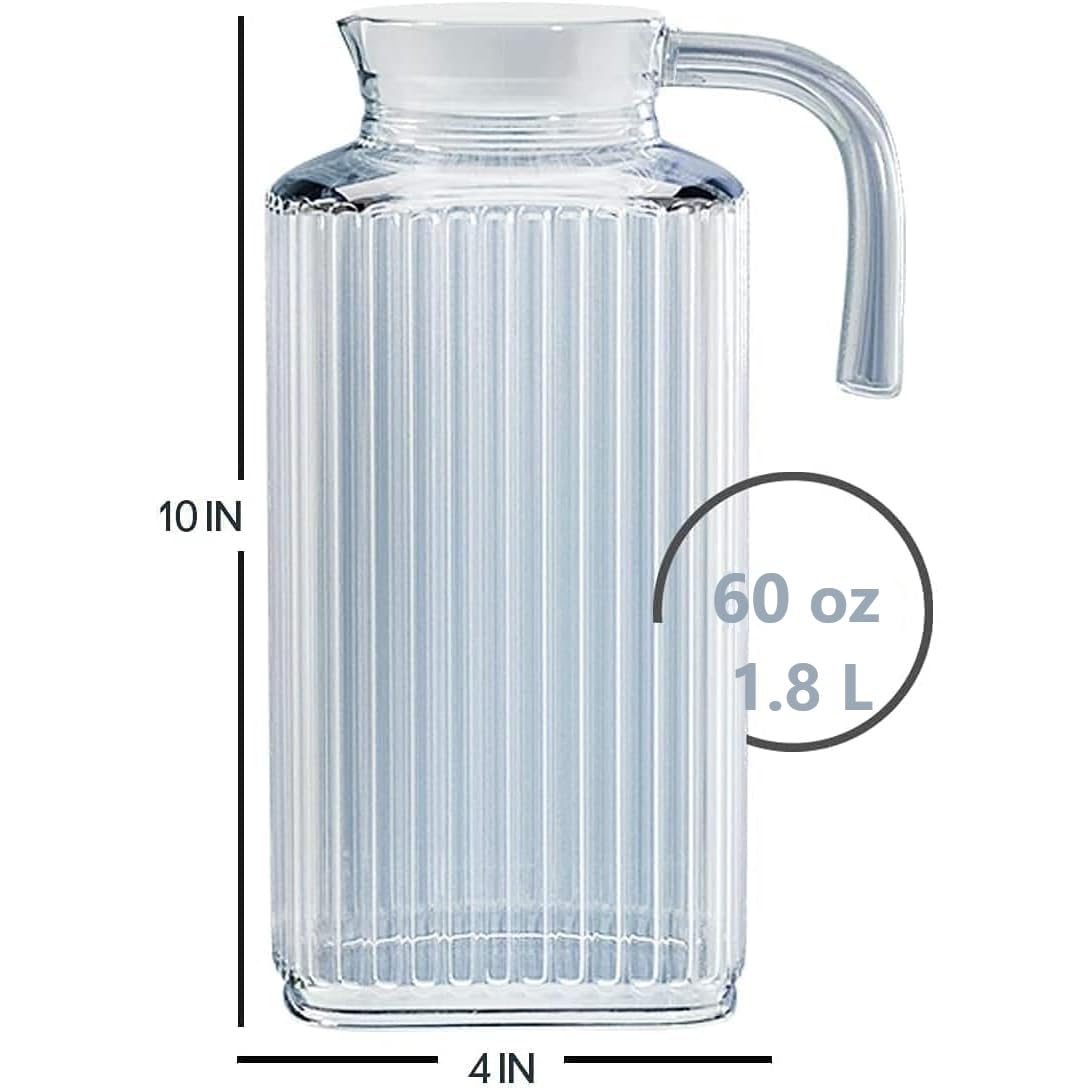 Jarra Home Essentials & Beyond con manija cómoda, verter sin goteos.