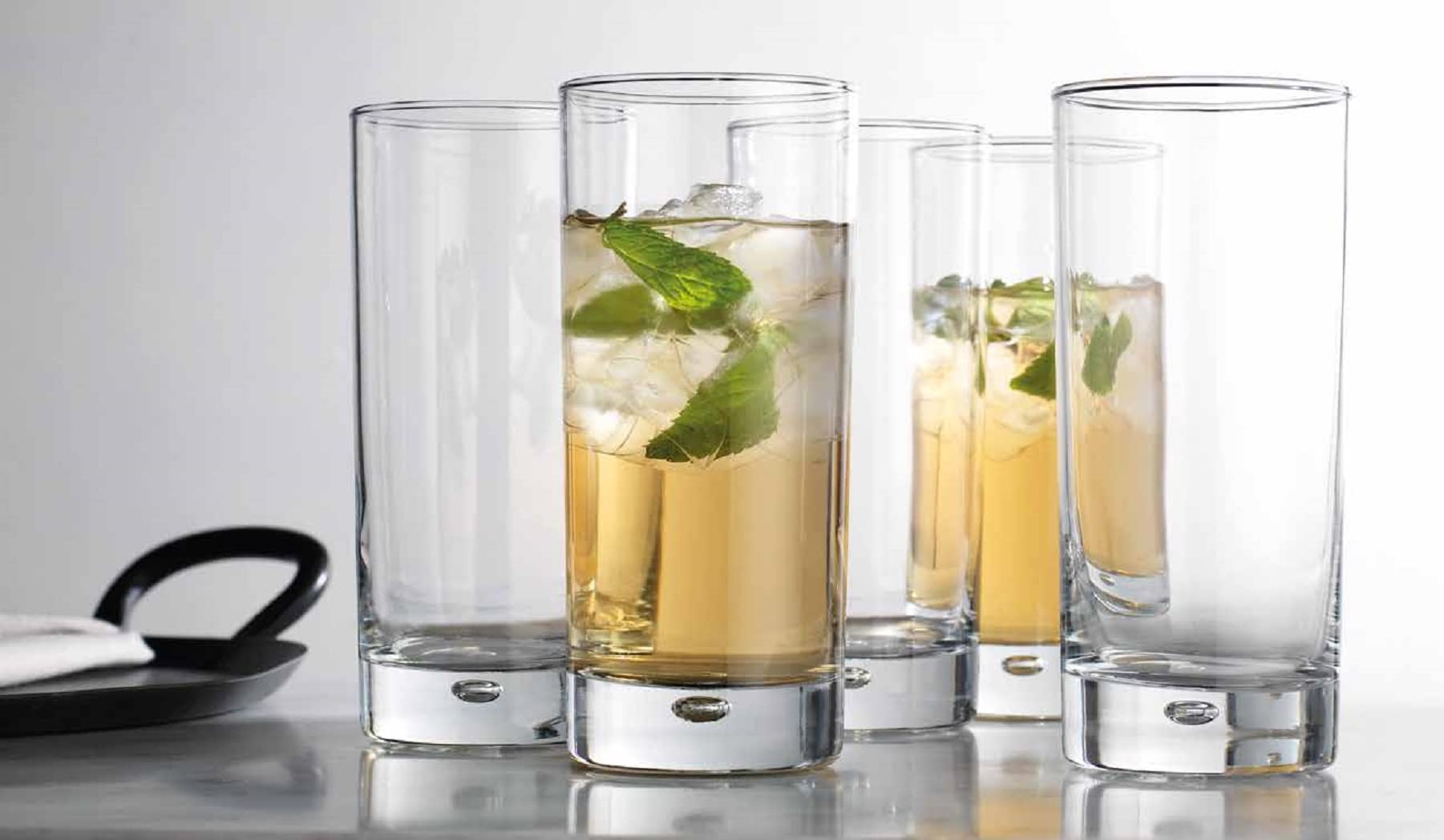 Vaso highball versátil para cócteles, limonadas y batidos.