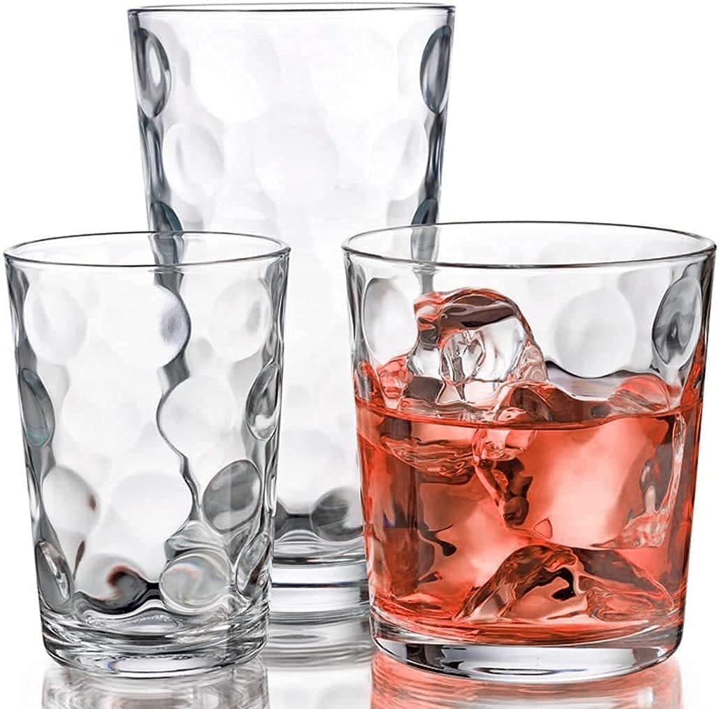 Vaso alto Home Essentials & Beyond de 17 onzas con diseño interior para cócteles.
